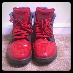 Nike Trainer Clean Sweep Sz. 9